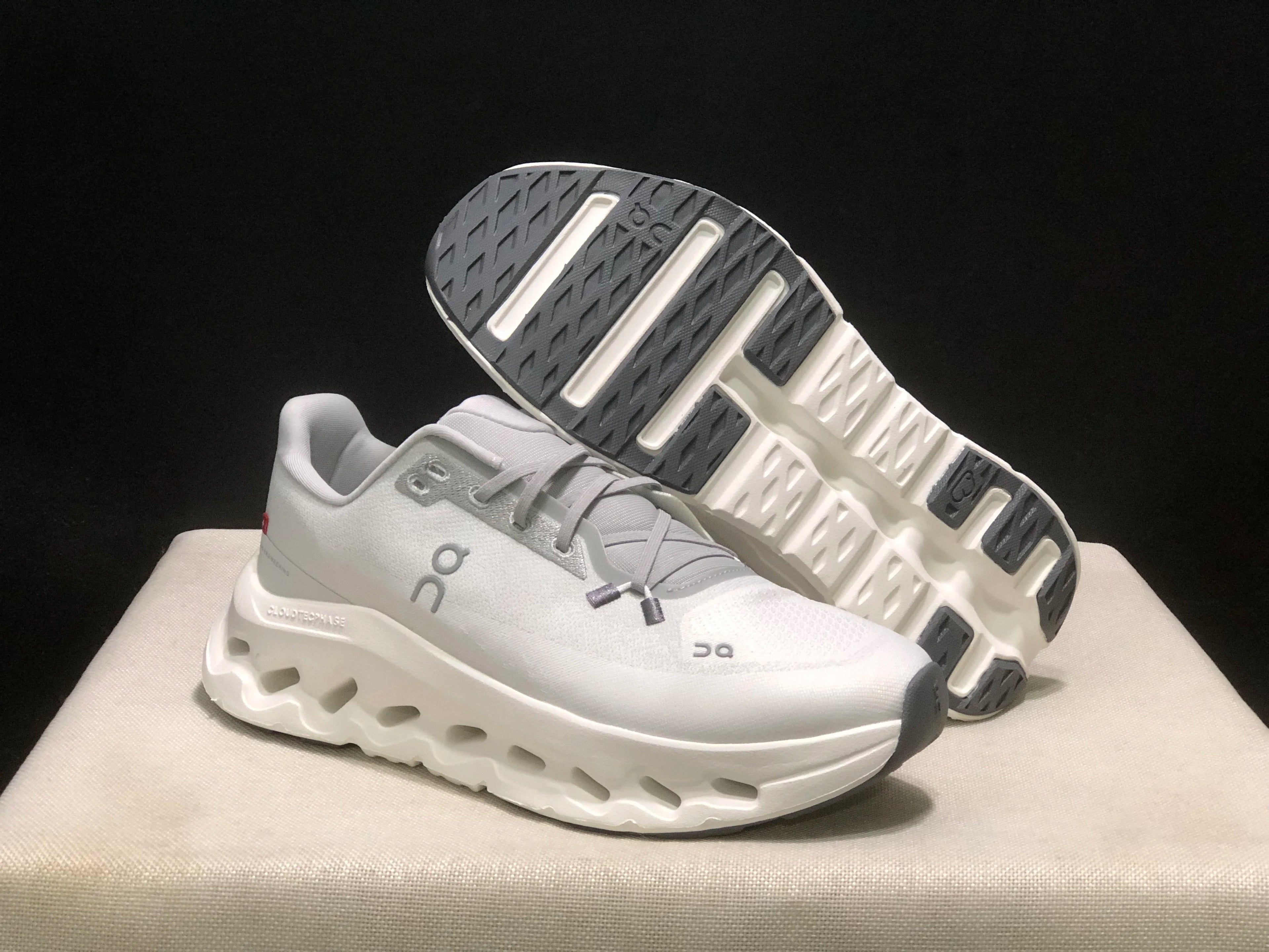 Running Cloudtilt Lightweight Wear-Resistant Comfortable Versatile Outsole Unisex on Cloud Men's Walking Style Shoes