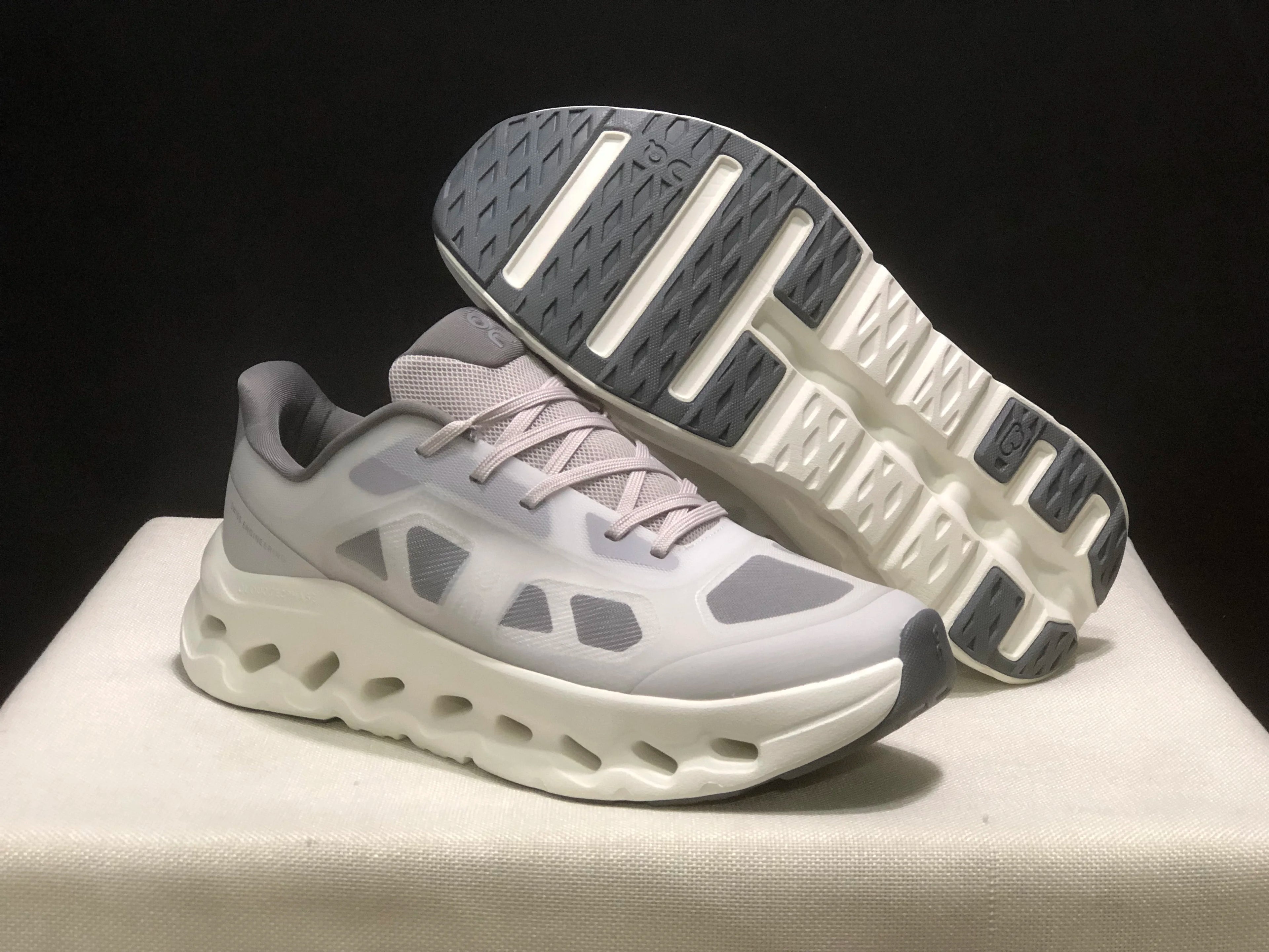 2026 on Cloudtilt Remix High Top Luxury Fashion Brand Sneakers High Quality Mesh Soft Comfortable Stylish New Trend Cloud