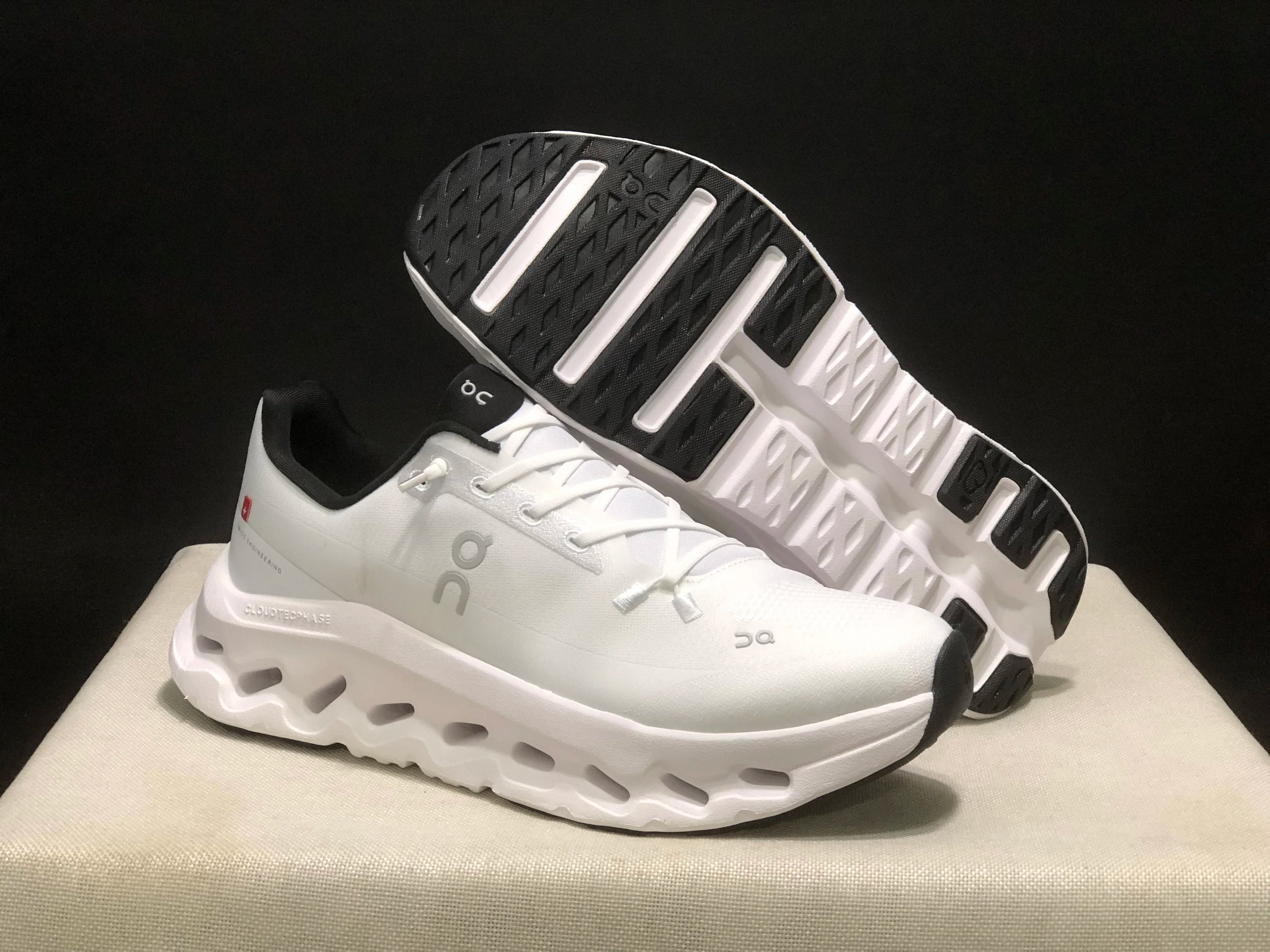 Running Cloudtilt Lightweight Wear-Resistant Comfortable Versatile Outsole Unisex on Cloud Men's Walking Style Shoes