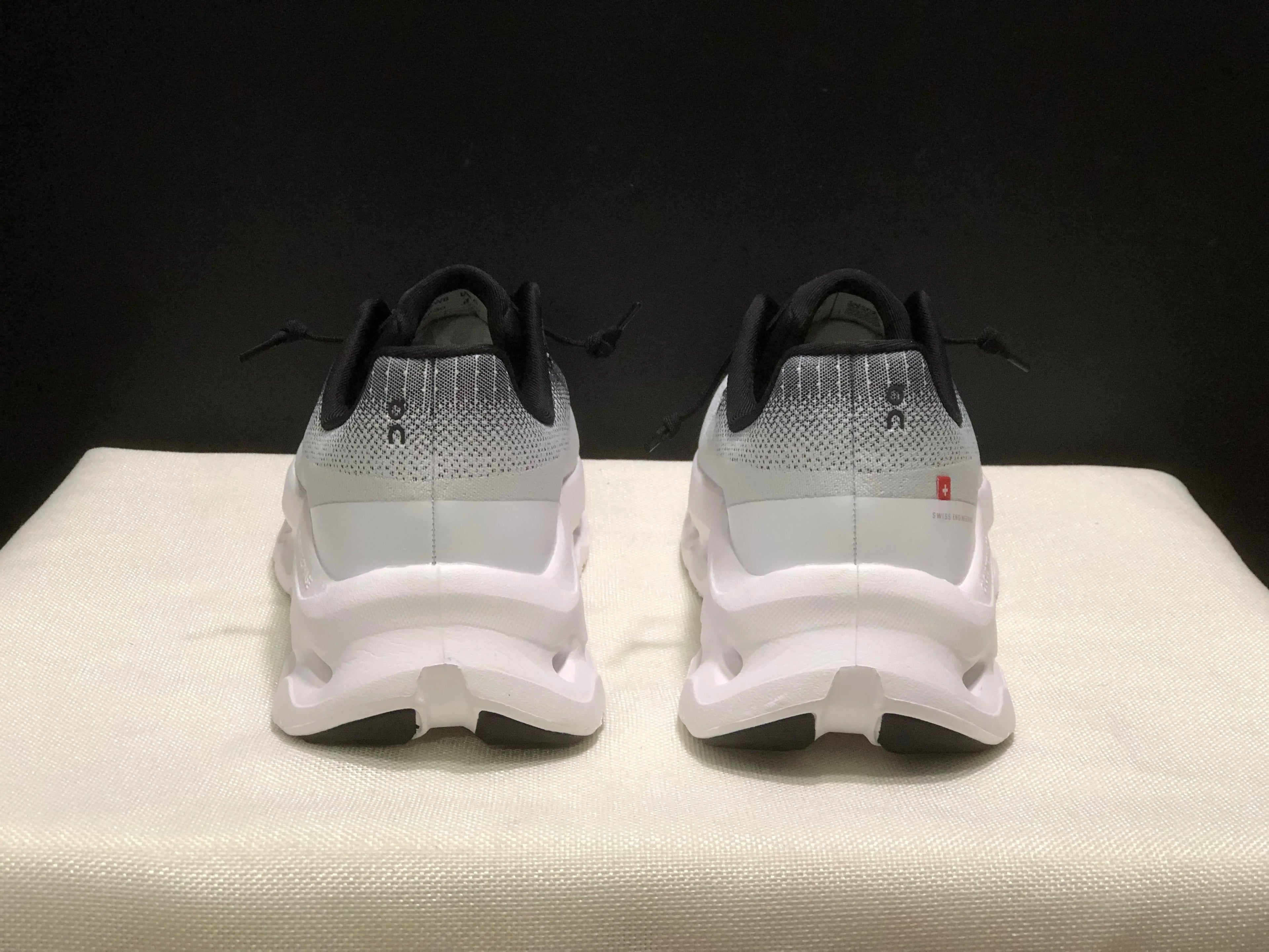 Running Cloudtilt Lightweight Wear-Resistant Comfortable Versatile Outsole Unisex on Cloud Men's Walking Style Shoes