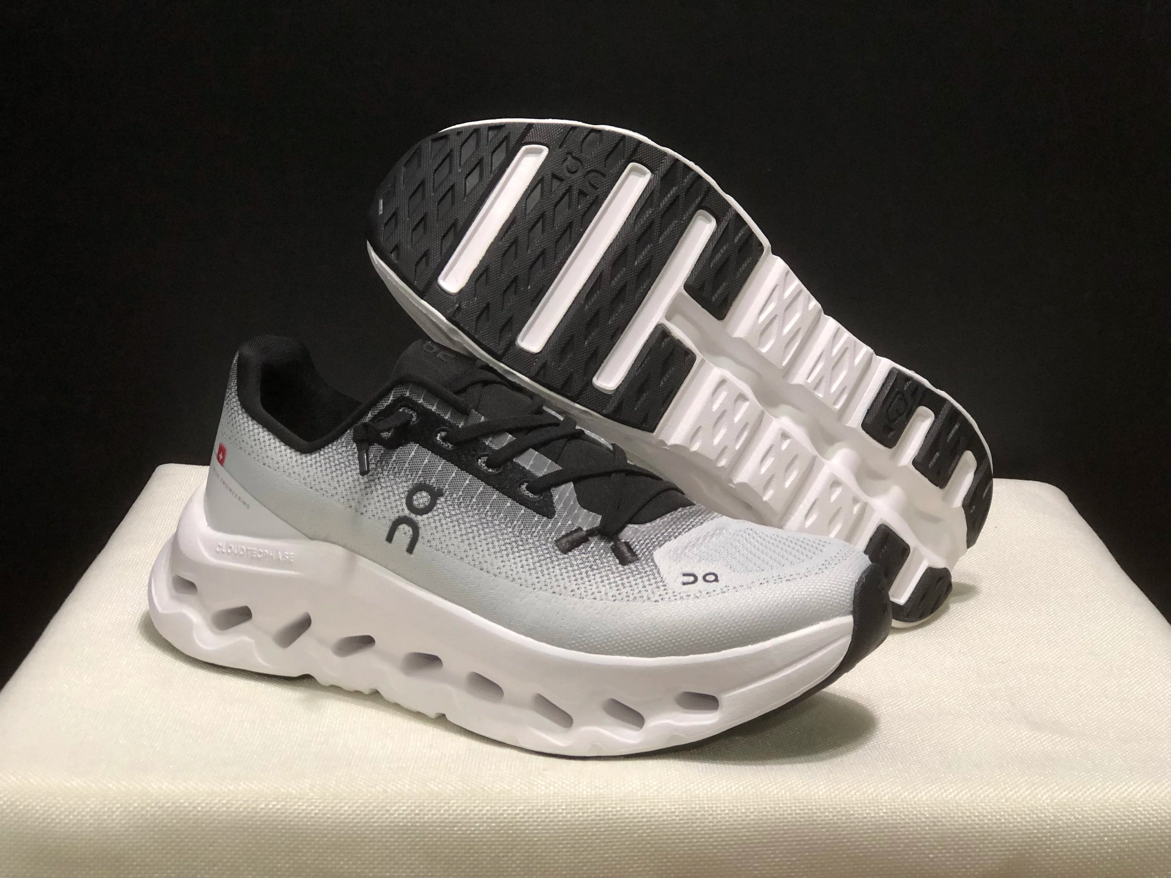 Running Cloudtilt Lightweight Wear-Resistant Comfortable Versatile Outsole Unisex on Cloud Men's Walking Style Shoes