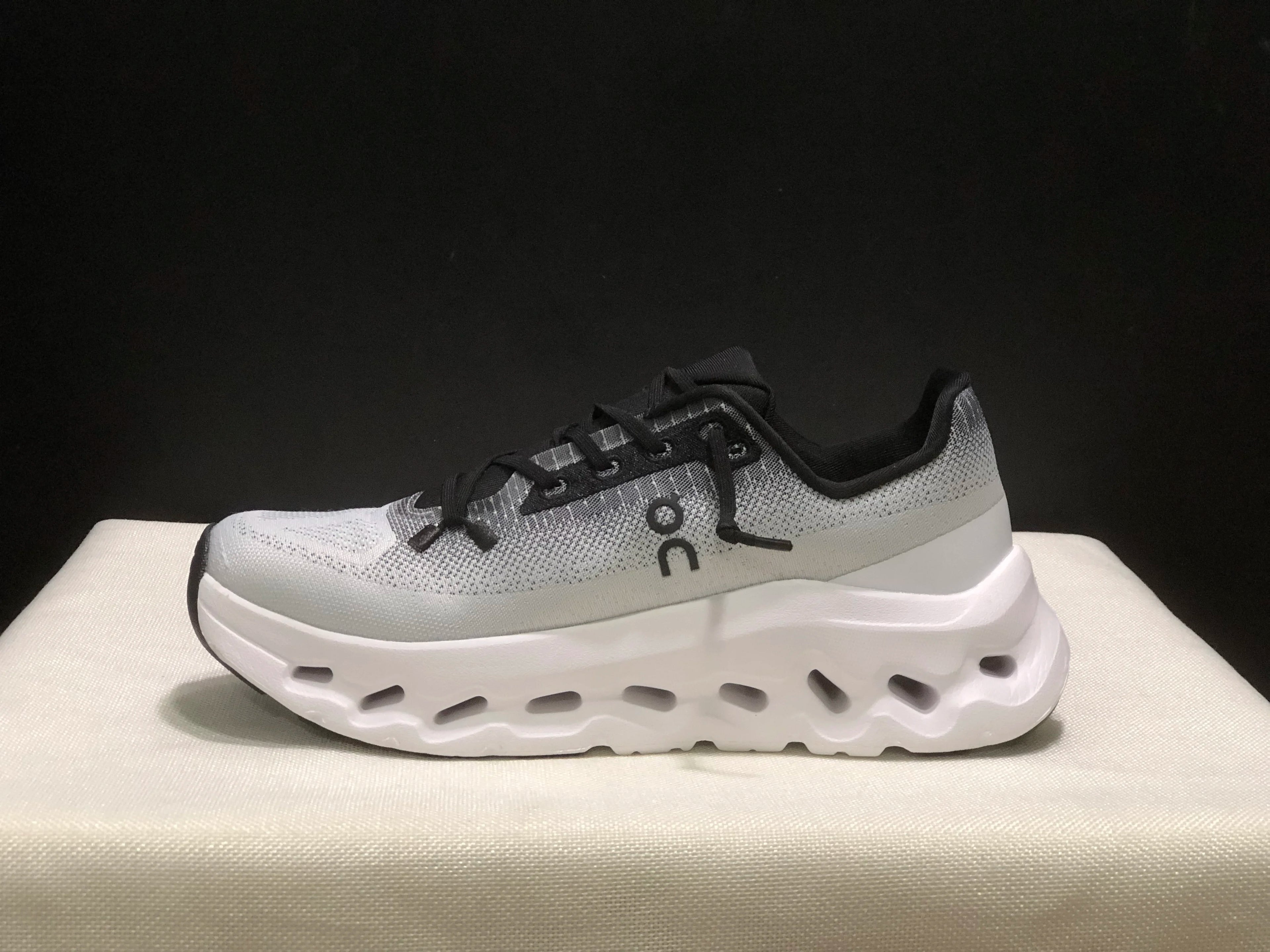 Running Cloudtilt Lightweight Wear-Resistant Comfortable Versatile Outsole Unisex on Cloud Men's Walking Style Shoes