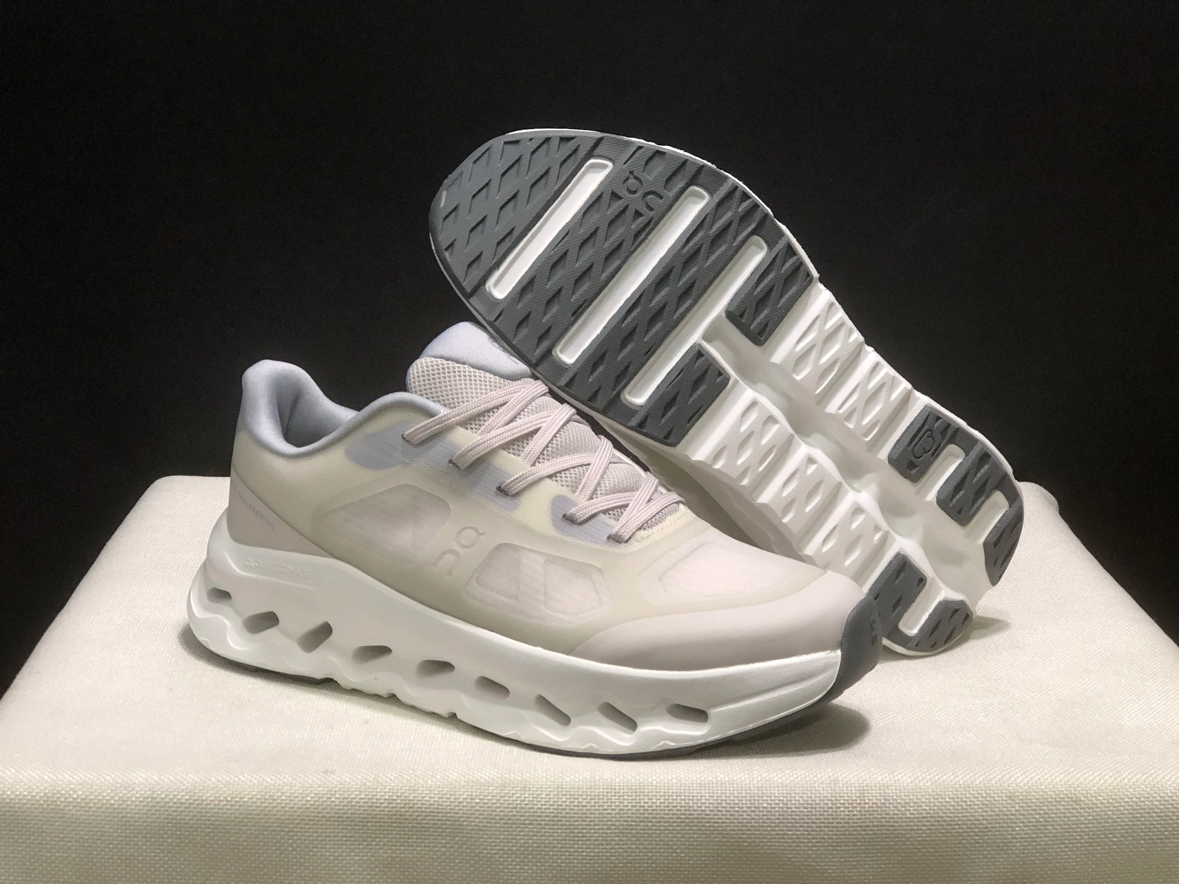 2026 on Cloudtilt Remix High Top Luxury Fashion Brand Sneakers High Quality Mesh Soft Comfortable Stylish New Trend Cloud
