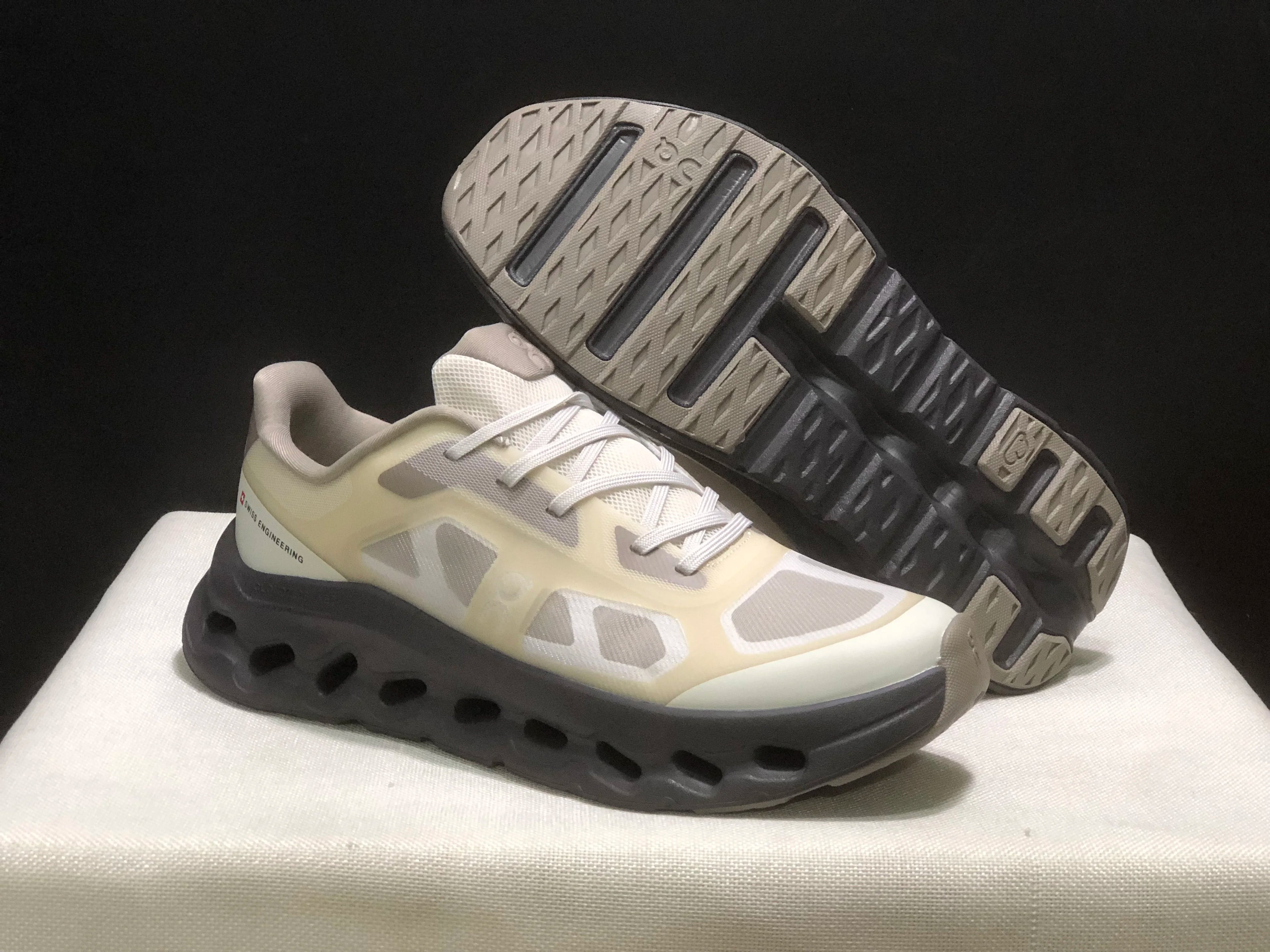 2026 on Cloudtilt Remix High Top Luxury Fashion Brand Sneakers High Quality Mesh Soft Comfortable Stylish New Trend Cloud